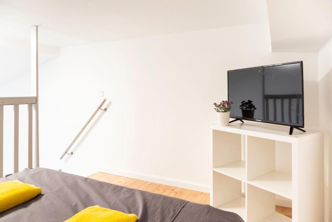 Spacious Loft Style Apartment In Berlin Willmersdorf Exterior foto